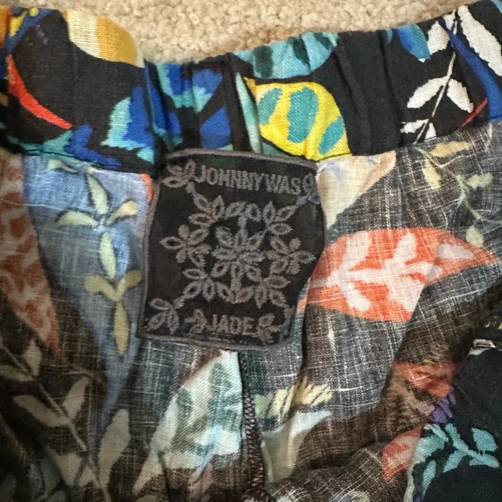 Johnny Was Antum Easy Shorts- Linen - Picture 5 of 12